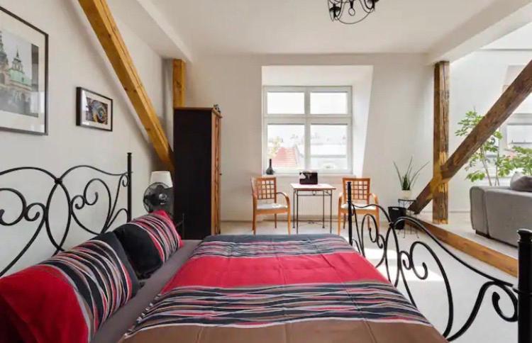 Lenka'S Cozy Red Studio + Lenka'S Cozy Gold Apartment Prága Kültér fotó